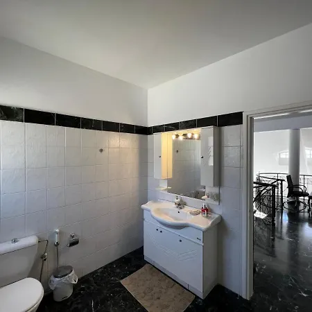 Villa Sawa By Ezoria Limassol