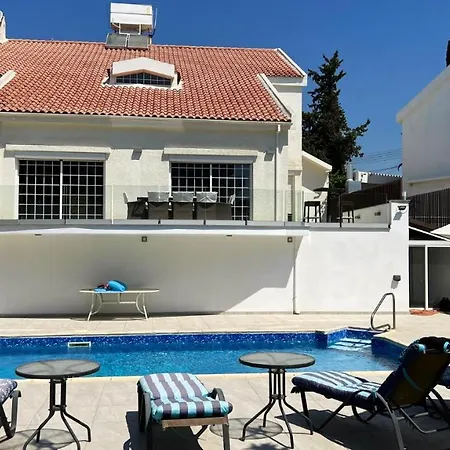 Villa Sawa By Ezoria *